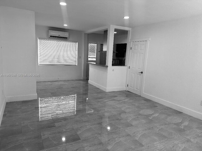 Photo - 7115 Rue Granville Unidad C