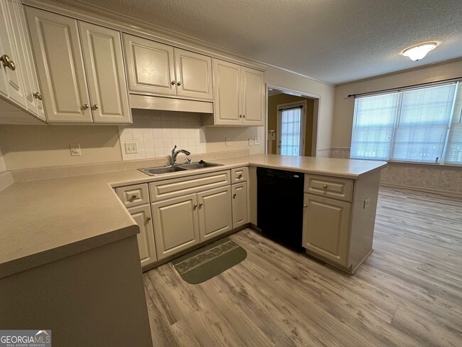 Photo - 1824 Claystone Way