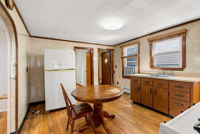 Photo - 44 Warren St Unit 2