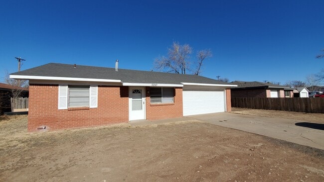 Building Photo - 5210 Hillside Rd Rental