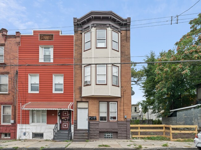 Photo - 1232 W Somerset St Unidad 3