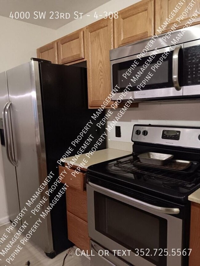 Photo - 4000 SW 23rd St