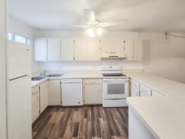 Photo - Limited-Time Offer: 1 month Rent free for 13 month lease, Apply now!