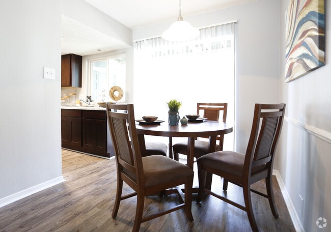 2BR/1BA -945SF - The Villas at Stone Creek