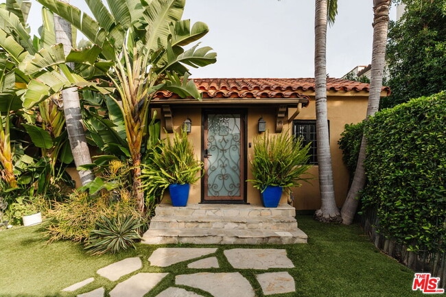 Building Photo - 428 N Harper Ave