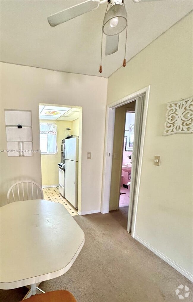 Building Photo - 8132 Harding Ave Unit 11 Rental