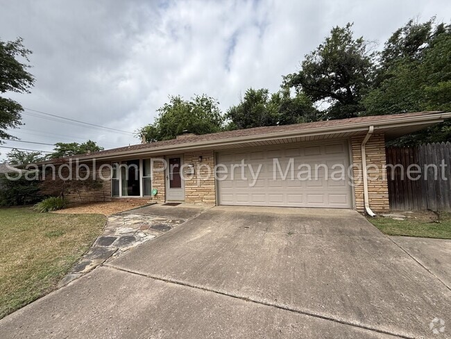 Building Photo - For Lease | Lortondale | $1350 Rent Rental