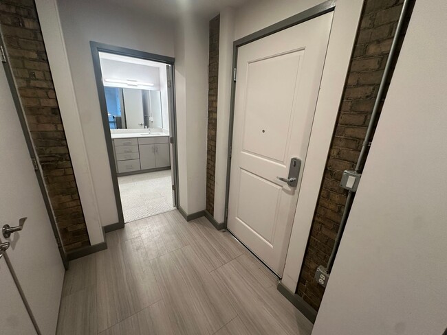 Photo - Sixth Street Exchange