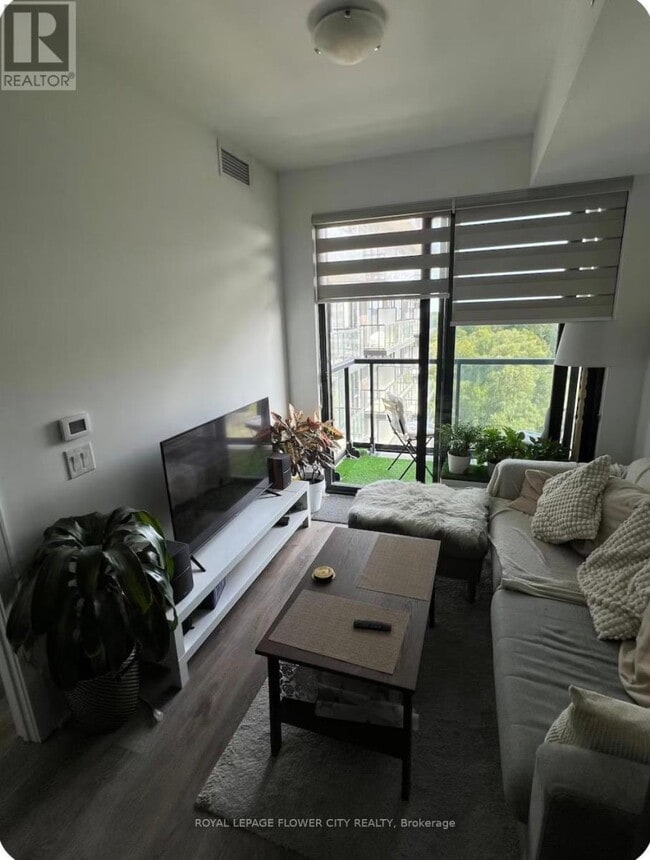 Photo - 86 Dundas St E Unit 601