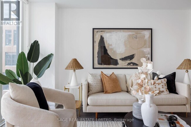 Photo - 270 Dufferin St Unité 327