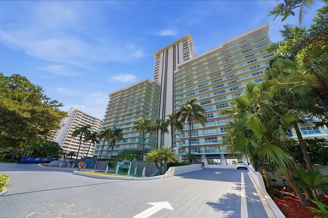 Building Photo - 3900 Galt Ocean Dr Unit 1116