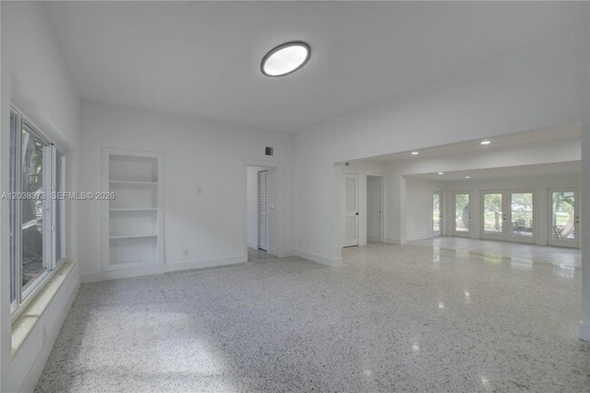 616 SW 11th Ct
