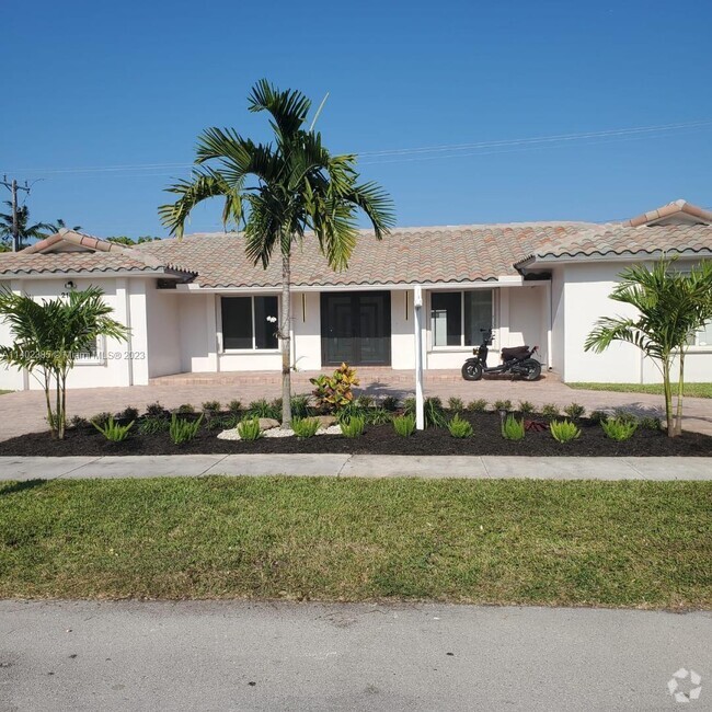 Building Photo - 3 bedroom in North Miami Beach FL 33179 Rental