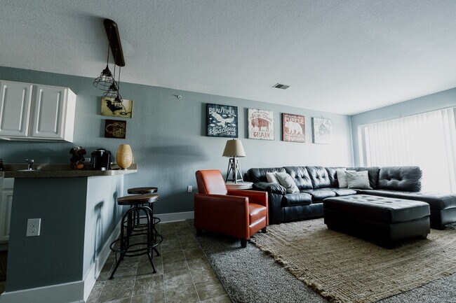 Photo - University Suites - Student Housing