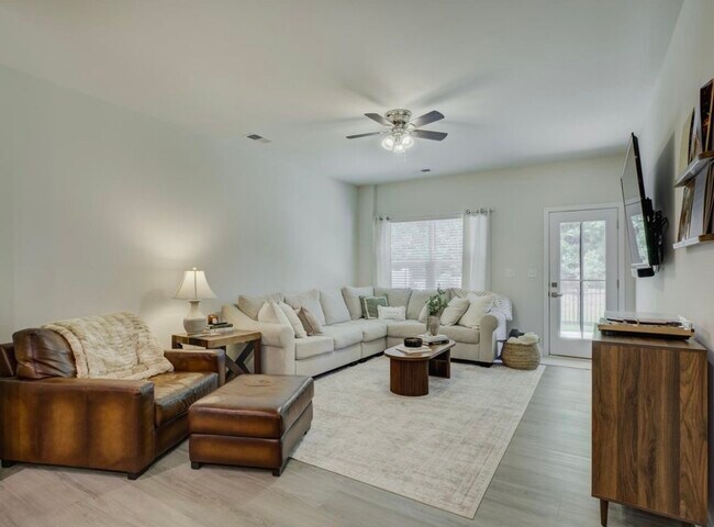 6377 Ashton Park Dr