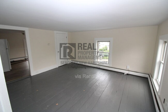 Photo - 136 Front St Unit 3