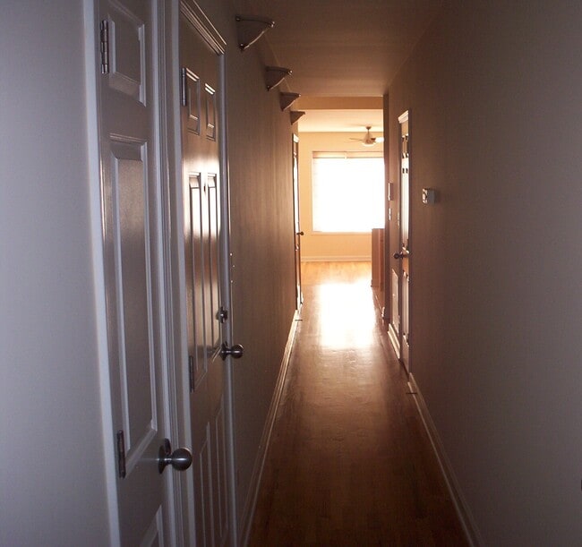 Hallway - 821 S Western Ave Unit 2