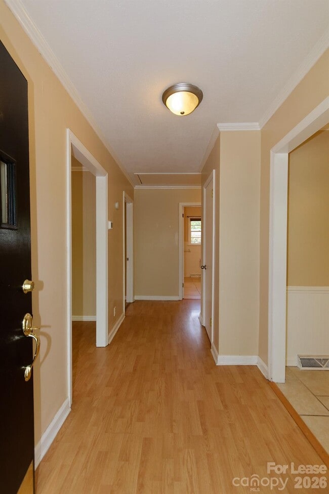 Photo - 416 W Pine St