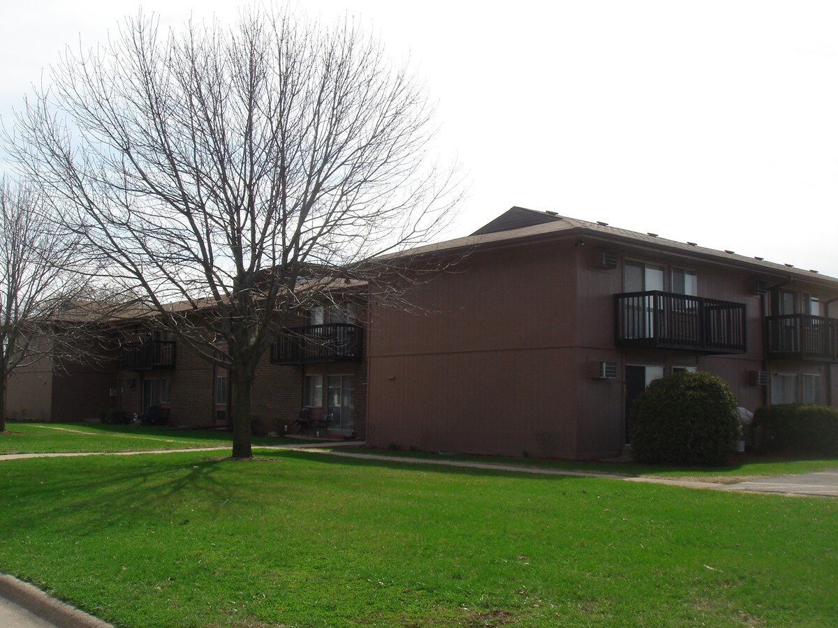 Foxwood Hills - Foxwood Hills