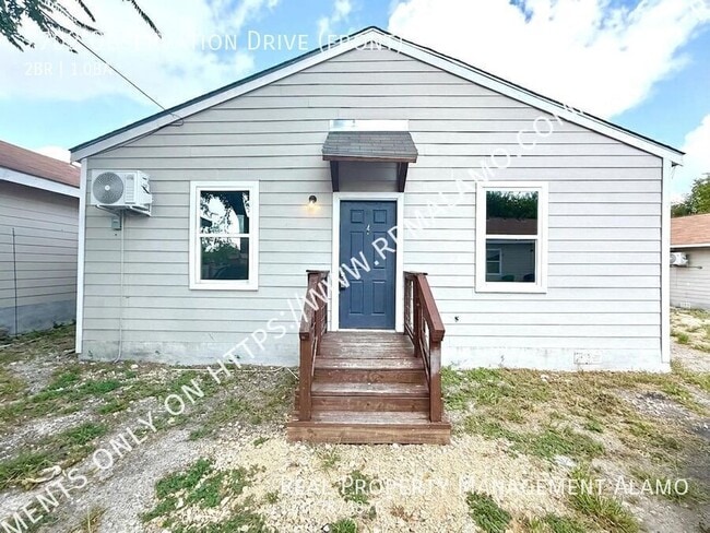 Building Photo - 2702 Observation Dr Unit 4
