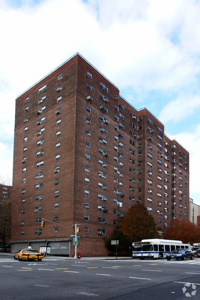 Photo - 235 Adams Street