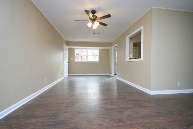 Photo - 4015 Apollo Dr SW