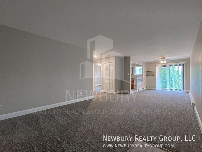Building Photo - 1459 Poplar St Unit Apt. 17