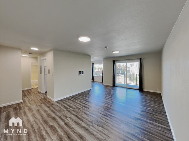 Photo - 240 Athol Ave Unit 205