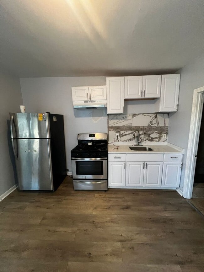 Building Photo - Charles &amp; Harvard Realty LLC Unit 145-1