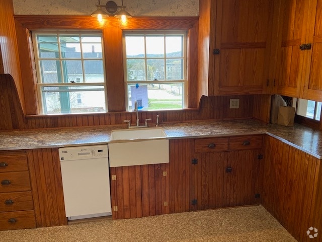 Building Photo - 34 Highland St Unit 1 Rental