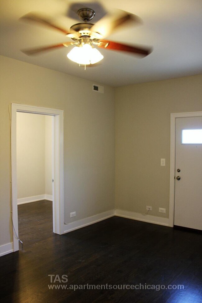 Photo - 3917 N Janssen Ave