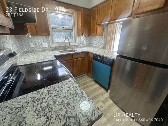 Building Photo - 23 Fieldside Dr Unit 99A Rental
