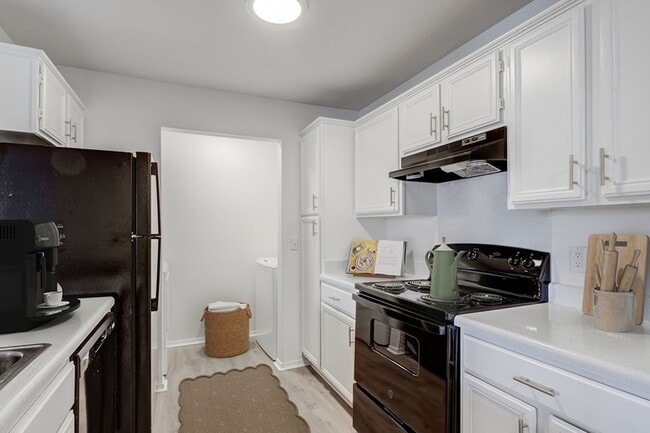 Building Photo - ReNew Brandon Rental
