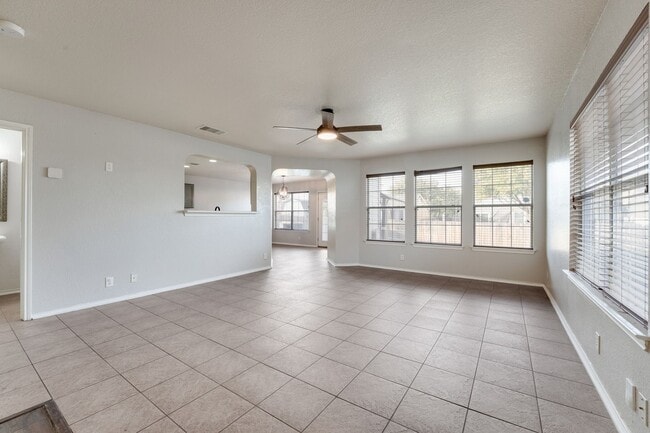 Photo - Charming & Spacious 3/2.5 in Mesa Creek JUST REDUCED