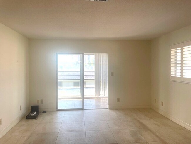 Photo - Elevated Island Living on Longboat Key