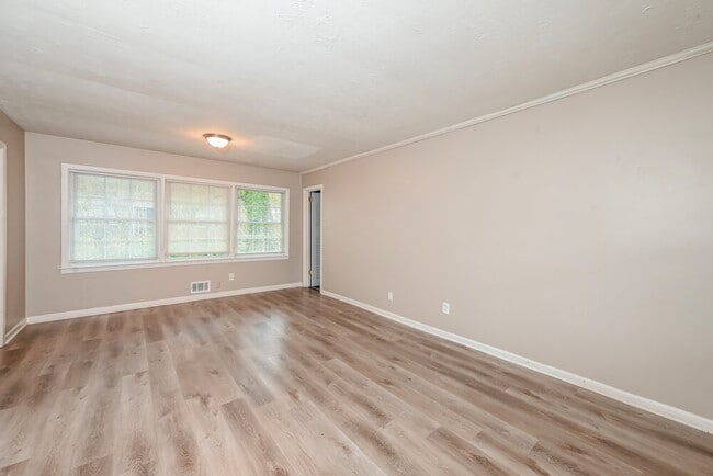 Photo - 3135 Robin Rd