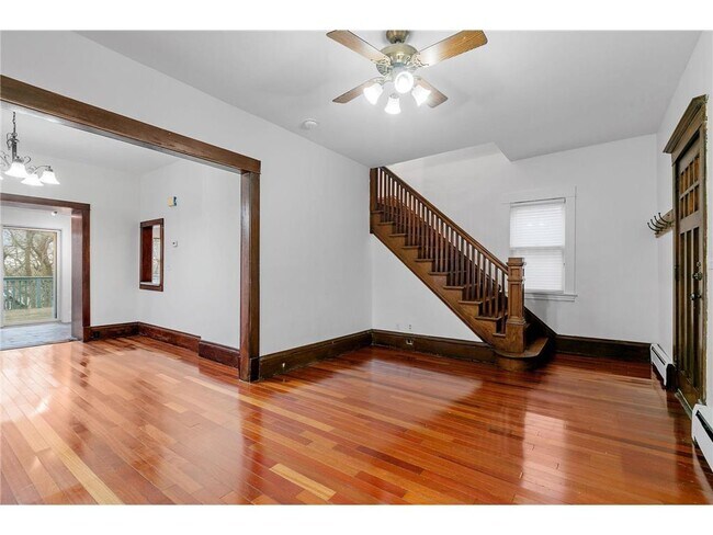 Photo - 1826 Franklin Ave SE