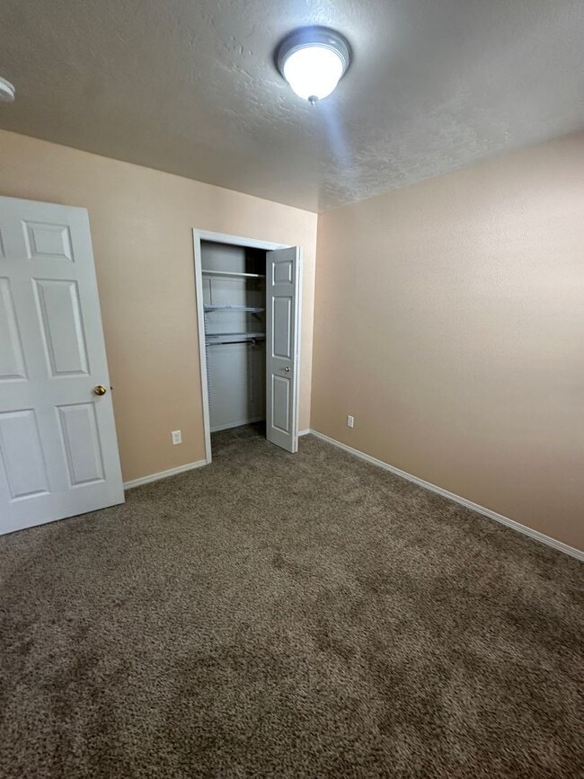 Photo - 3 bedroom 2 bath home in beautiful Meridia...