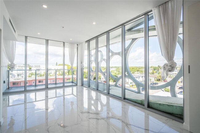 Photo - 8425 Crespi Blvd Unit 401