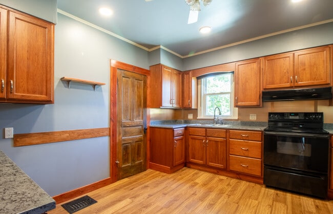 Building Photo - 265 Duffield Ave Unit 1 Rental