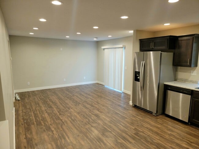 Photo - 1105 Fishlock Ave