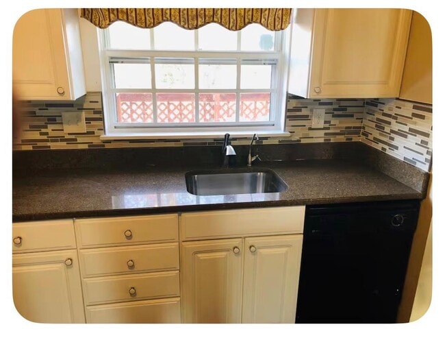 Building Photo - 18203 Smoke House Ct