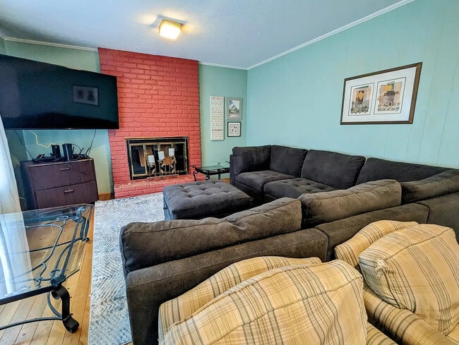 Photo - 9949 Tollgate Ln