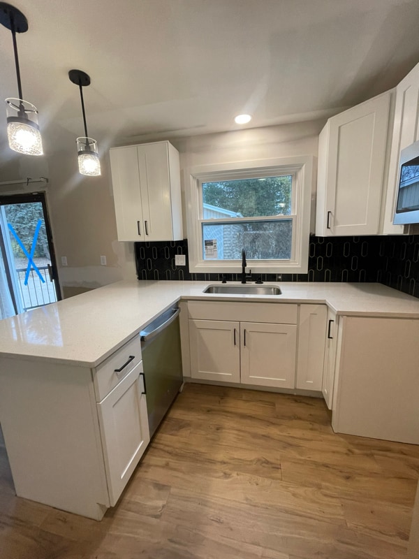 Building Photo - 5965 Teakwood Dr