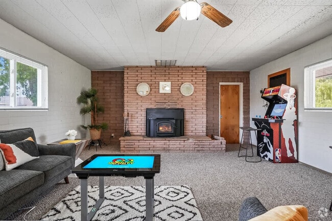 Building Photo - 2519 N Middleton Rd Unit ID1250625P Rental