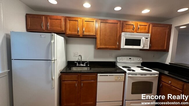 Photo - 67 Wyman St Unidad 9