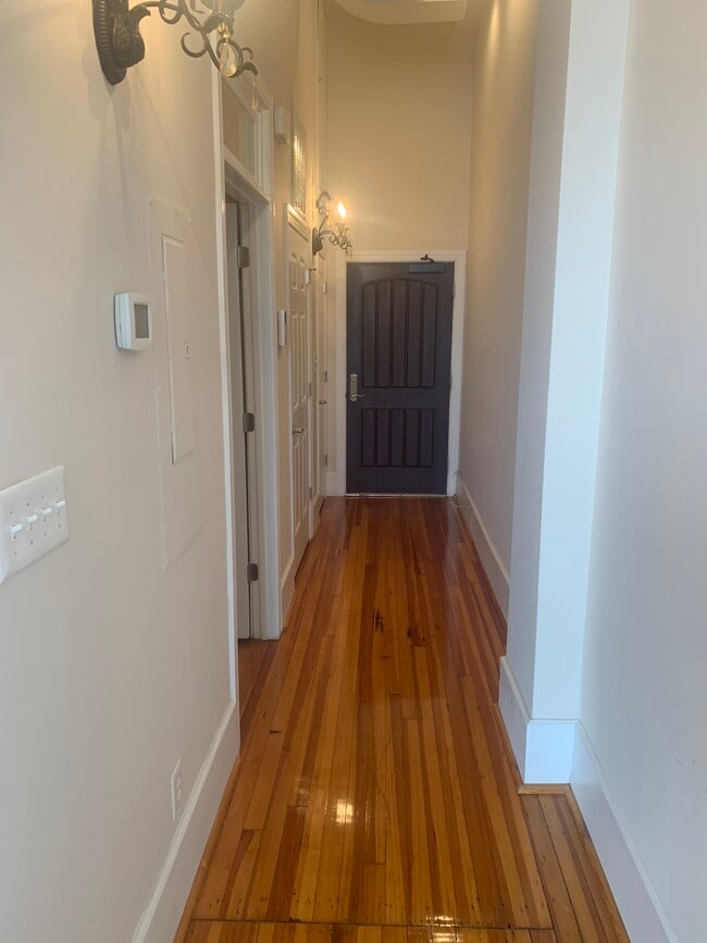 Photo - 908MainStreetLynchburg, LLC Unit 910-202