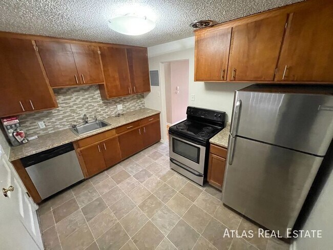 Photo - 3677 Eaton St