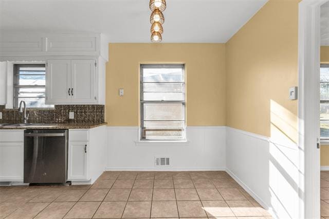 Photo - 2608 Meandering Way