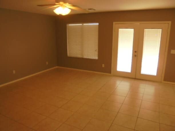 12538 W Santa Fe Ln